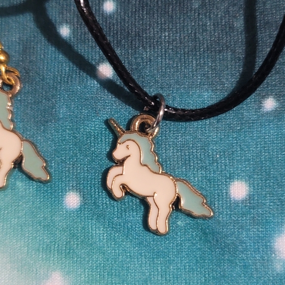 BLUE AND WHITE UNICORN JEWELRY SET - Picture 3 of 3